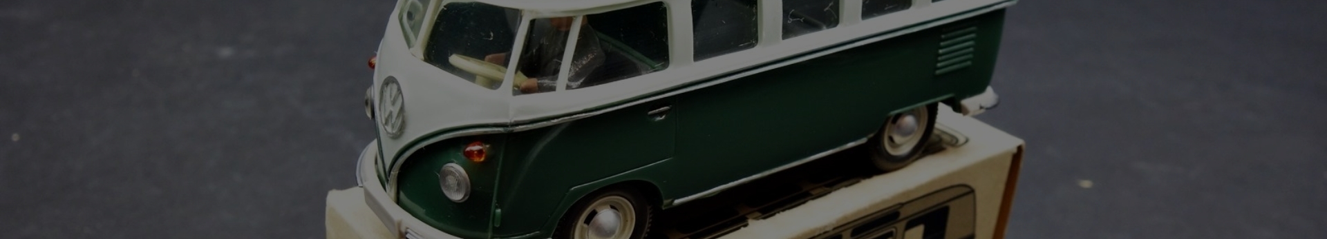 VW T1 Bus Modellauto von Wiking in Grün-Weiß